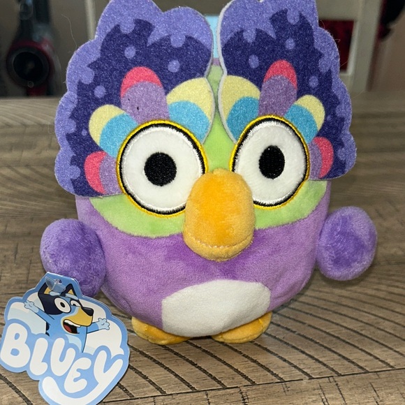Bluey 🐕 & Friends Chattermax 🦉 Plush Toy with Colorful Feathers 🌈 🪶🪶 - Picture 1 of 17